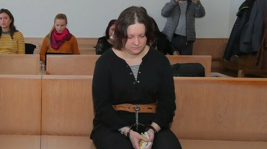 ČR: Vrahyňa odsúdená na 30 rokov vo väznici otehotnela. Zrejme s dozorcom