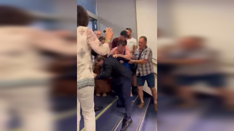 VIDEO: Emócie okolo veterníkov vyvrcholili. Rokovanie v Bratislave museli prerušiť