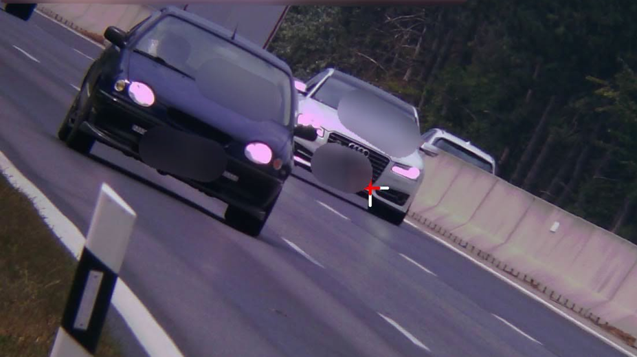 Na D1 uháňal 181-kilometrovou rýchlosťou. Mastnú pokutu zaplatil policajtom rovno kartou
