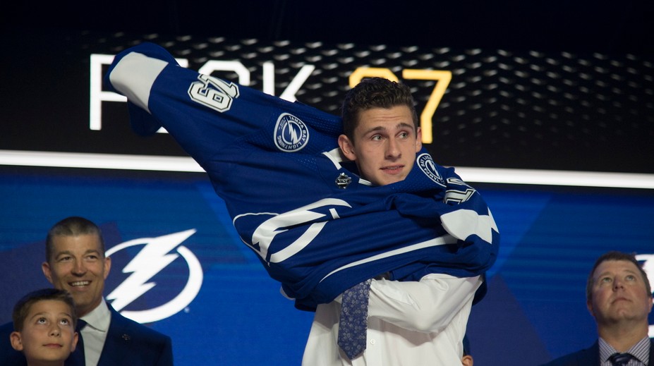 Tampa podpísala nováčikovský kontrakt so svojou tohtoročnou draftovou jednotkou
