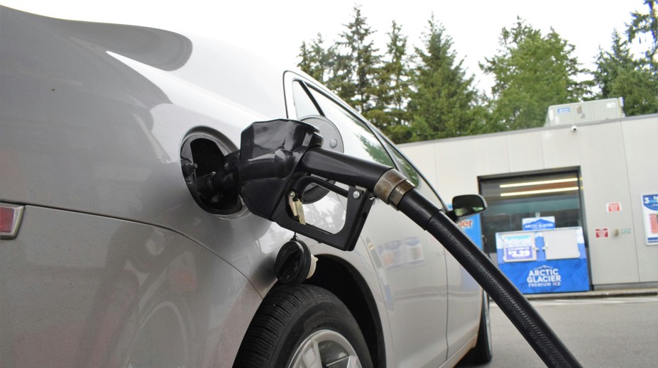 Katastrofálna zámena na pumpe: Tankovanie sa zmenilo na nočnú moru, vodičom jeden po druhom „skapali“ motory