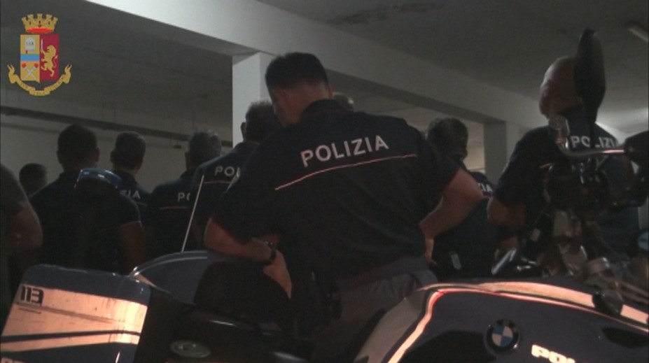 Veľká policajná akcia proti mafii: V Taliansku zatkli politikov aj policajta