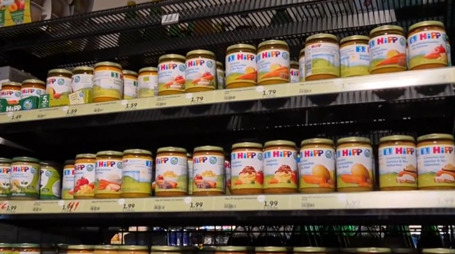 Druhý pohár s možným jedom stále nenašli. O škandále s detskou výživou prvýkrát prehovoril aj šéf HiPP-u