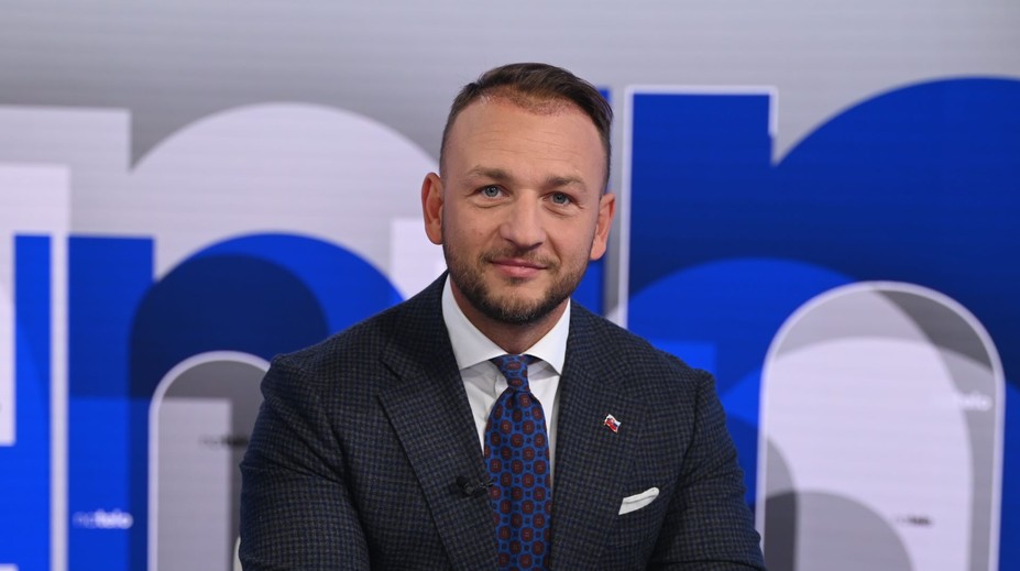 Údajný prevrat: Polícia zamedzila vstup štyrom osobám a vyhostí Ukrajinca