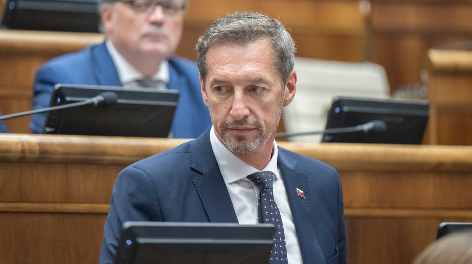 KDH je pripravené podporiť návrh premiéra o nedeli bez politických diskusií