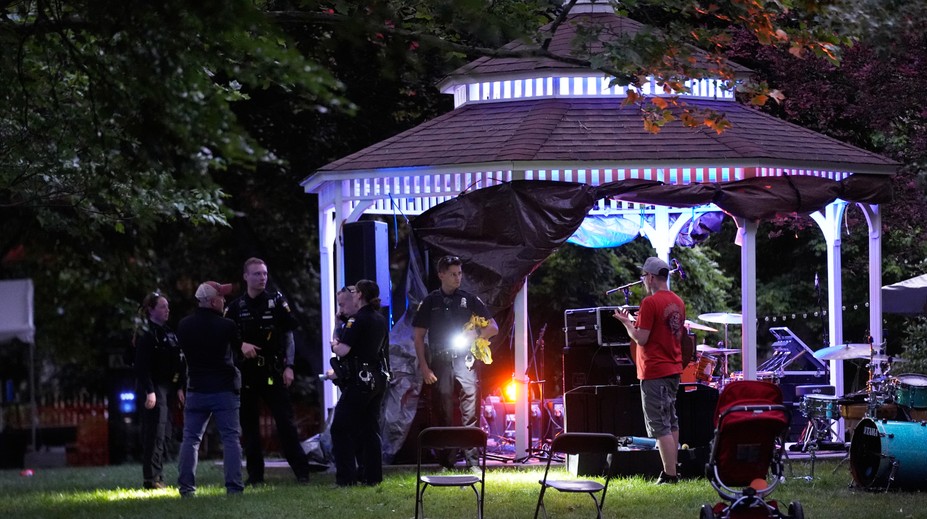 VIDEO: Šialené zábery. Streľba pri pouličnom festivale, hlásia 12 zranených