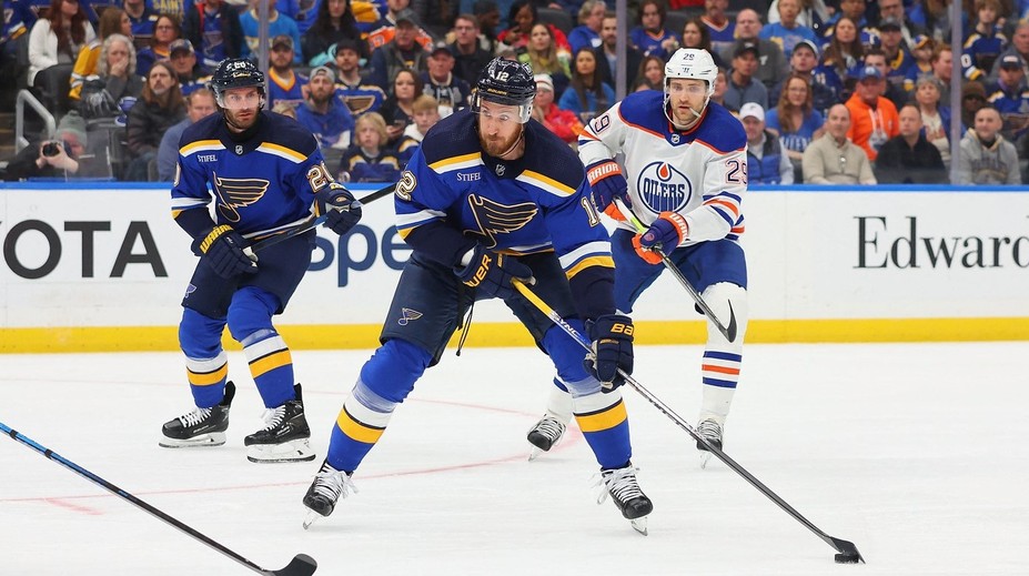 VIDEO: St. Louis bez Dvorského pokorilo McDavida a spol. Slováka tréner prekvapivo nechal na tribúne