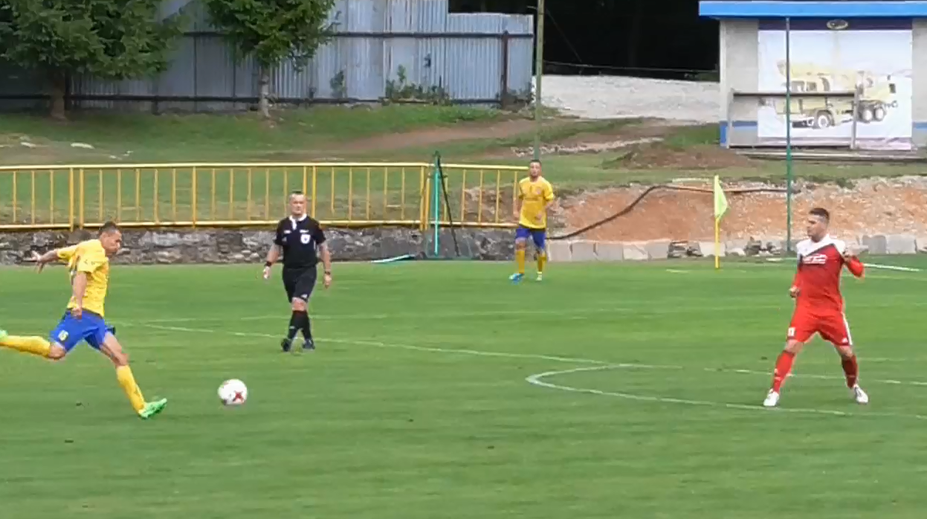 VIDEO: Štvrtoligista z Tisovca strelil „angličák“ hodný Premier League