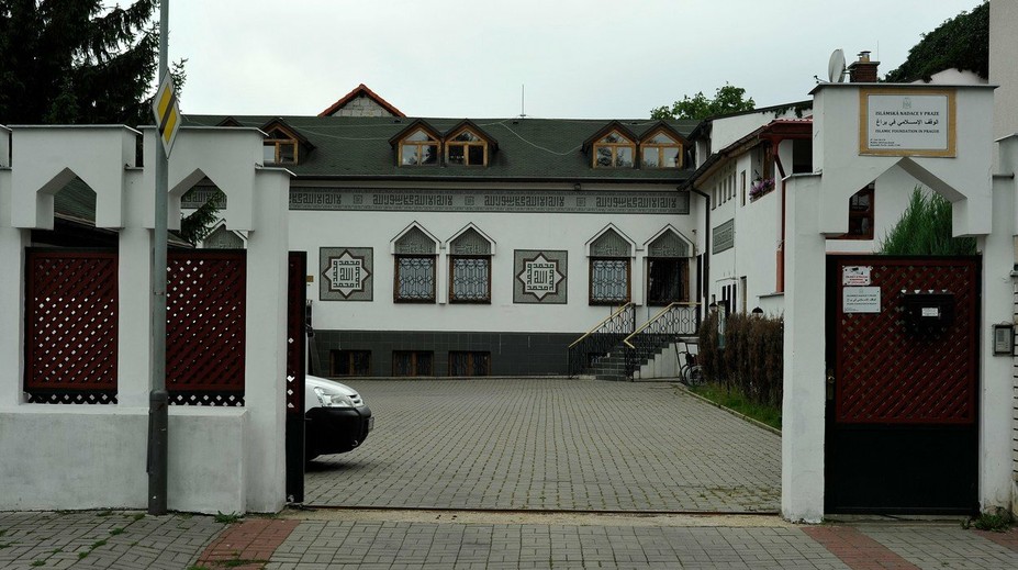 Česká polícia obvinila z terorizmu prvých troch Čechov