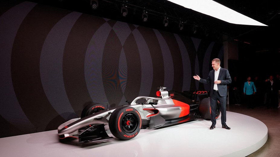 VIDEO: Audi predstavilo monopost na nasledujúcu sezónu. Nový tím F1 má jasnú víziu o budúcnosti