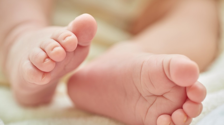 Šokujúci prípad z Talianska. Novorodenec neprežil ilegálnu obriezku, rolu mali hrať peniaze