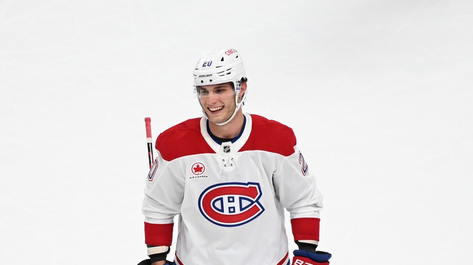 VIDEO: Slafkovský dvakrát asistoval a bol jednou z hviezd zápasu. V drese Minnesoty sa predviedla nová posila