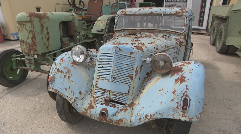 Jeho zberateľská vášeň prerástla do neuveriteľnej zbierky. Pozrite si vzácne exponáty rodinného múzea