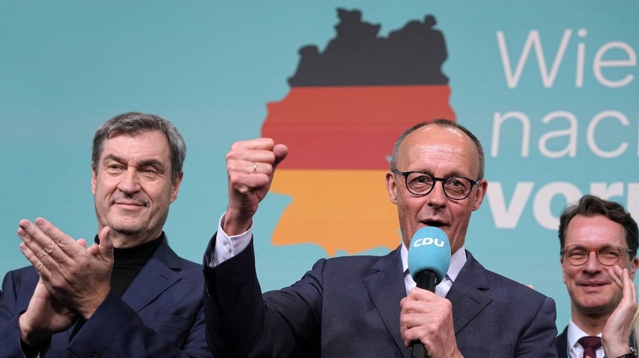 Konzervatívci v Nemecku triumfujú, krajná pravica posilňuje, liberáli vypadli z parlamentu