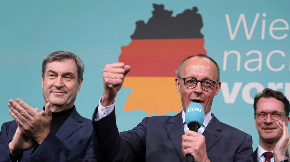 Konzervatívci v Nemecku triumfujú, krajná pravica posilňuje, liberáli vypadli z parlamentu