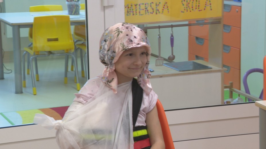 Doteraz operovali len dospelých. Lekári náročným zákrokom prvýkrát pomohli aj deťom s rakovinou