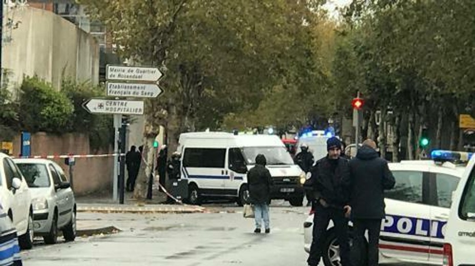 Žena hrozila atentátom vo francúzskej nemocnici, polícia ju zadržala