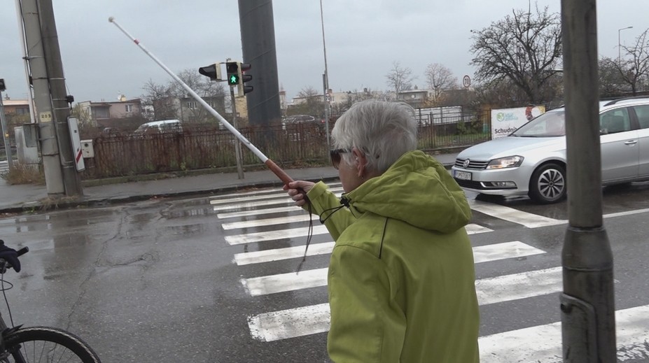 Nevidiacu starenku zrazilo na priechode auto. Polícia ju v predvolaní uviedla ako obvinenú