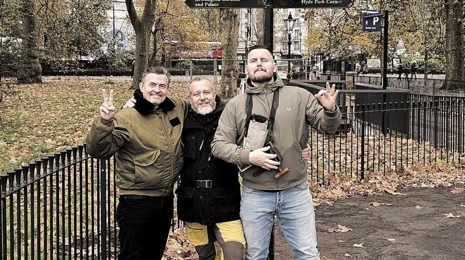 Oskar Rózsa reaguje na kritiku. Zverejnil ďalšie dve verzie štátnej hymny