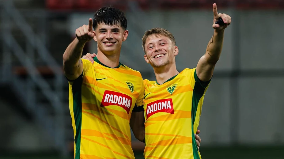 Miliónový obchod so Slovákom. Barcelona či Salzburg, napokon klub kúsok od hraníc? Jeho boss už letí pod Dubeň