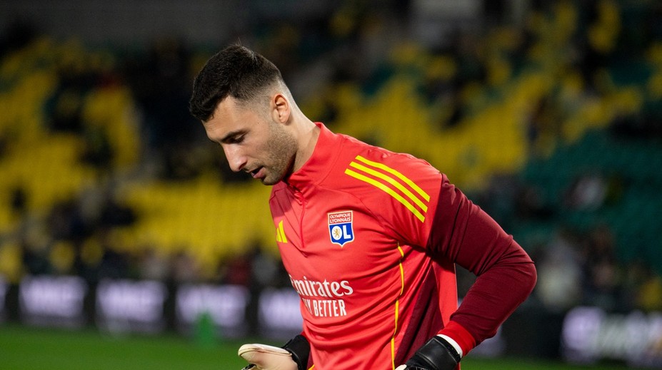 Greifov Lyon využil početnú prevahu na záchranu remízy. O štvrťfinále Európskej ligy zabojuje doma