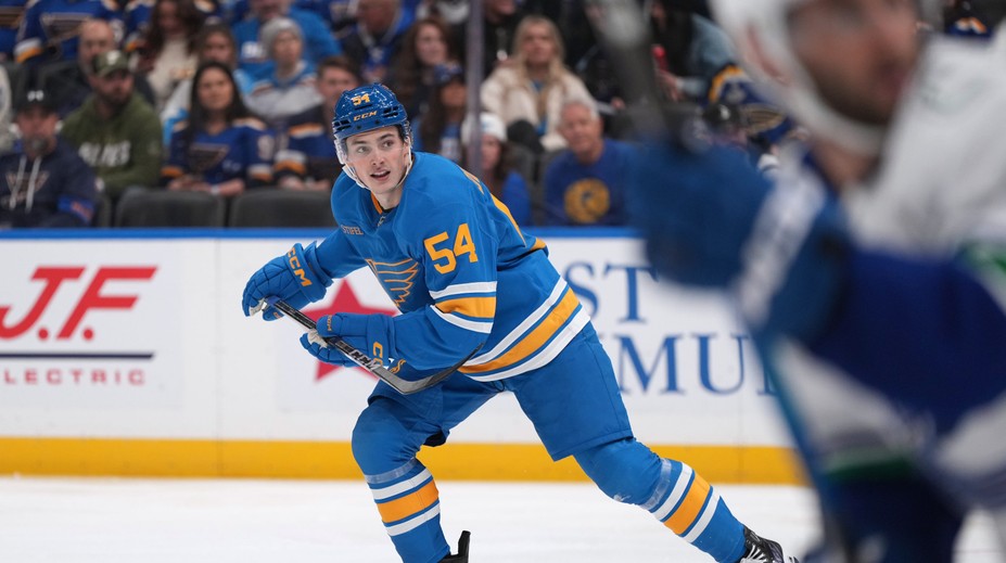 VIDEO: Dvorský nastúpil v druhom útoku a pomohol k výhre Blues. Tampa bez Černáka neubránila Islanders