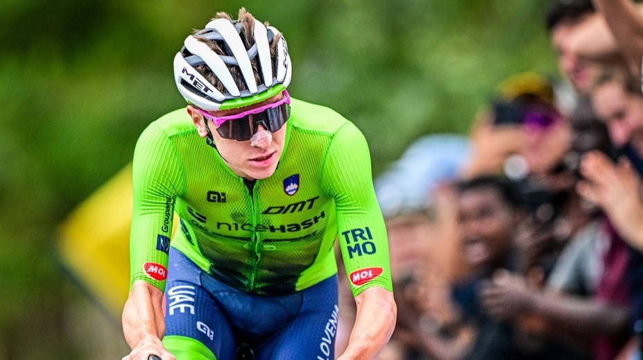 Pogačar po epickom sóle opäť majstrom sveta. Saganov historický rekord má na dosah