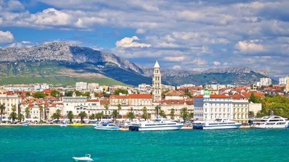 Idylickú dovolenku v obľúbenom letovisku narušil odporný pohľad. More vyplavilo mŕtveho potkana