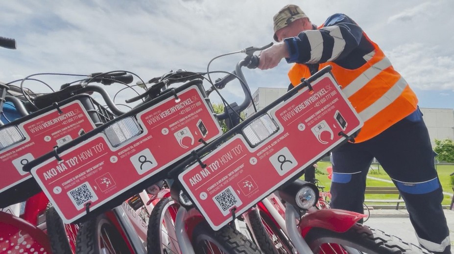 Zdieľané bicykle zavítali aj na Kysuce. Spojením troch samospráv môžete brázdiť široké okolie
