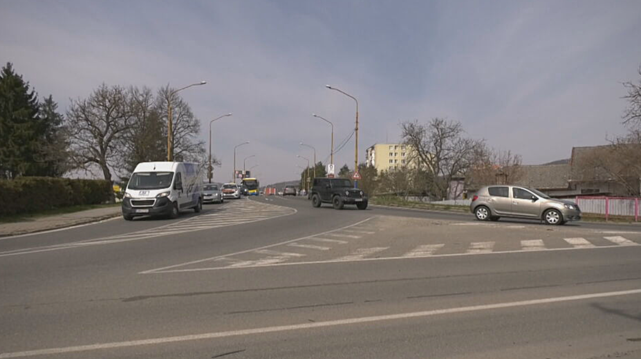 Vodiči netušia, komu dať prednosť. Križovatka na východe Slovenska už roky vyvoláva obavy