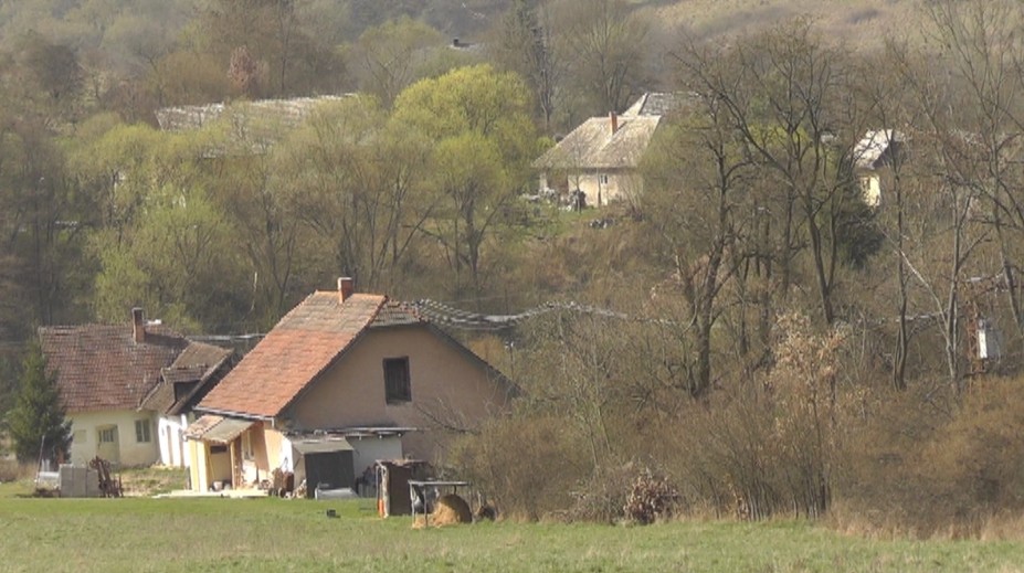 Dedina, v ktorej sa zastavil čas. Nefunguje tu obchod, ani autobus tu nestojí