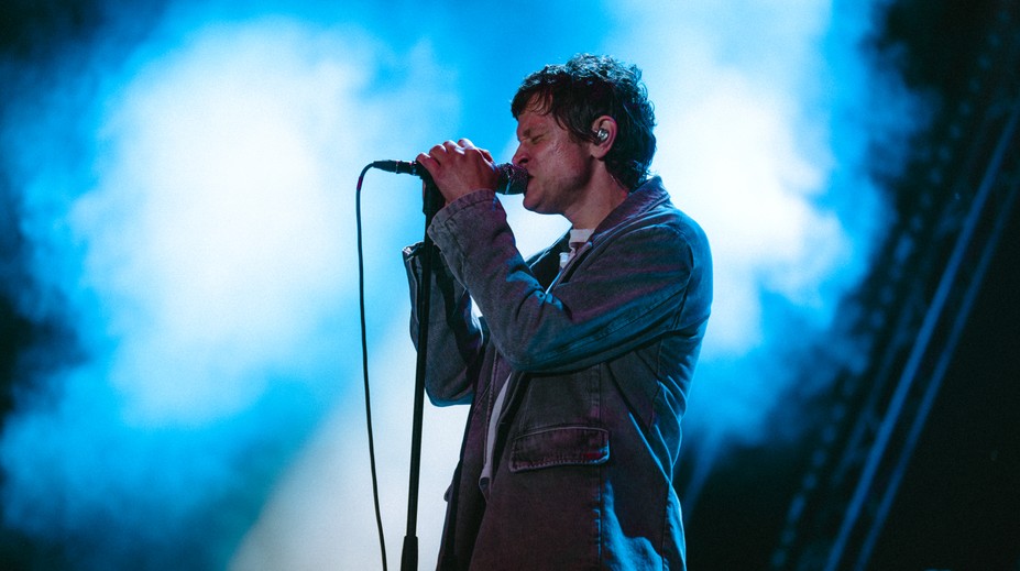 Keď som lietal v drogách, vždy som za ne platil. Teraz som čistý a ľudia mi ich núkajú grátis, smeje sa spevák Perfume Genius