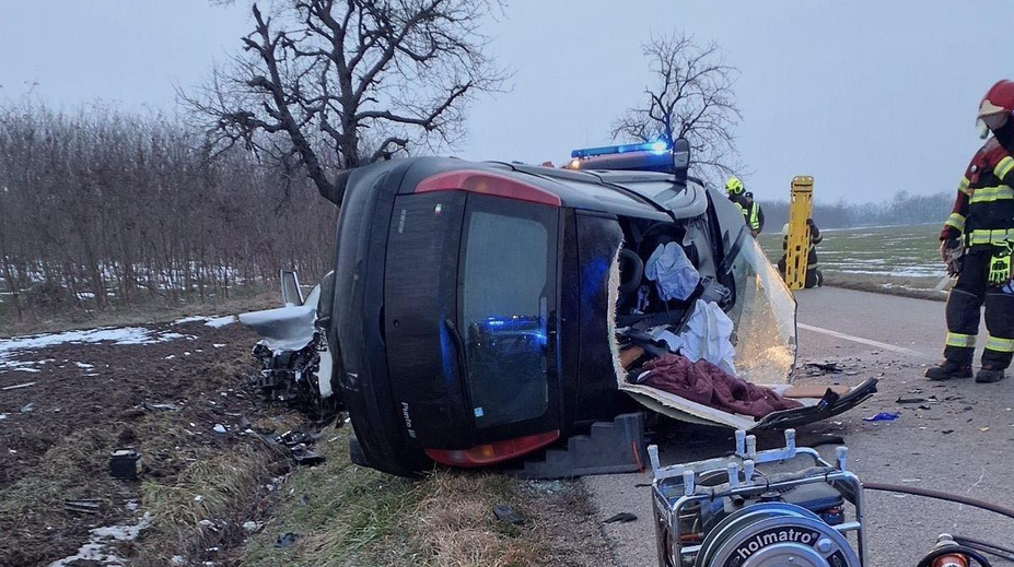 Vážna nehoda na juhu Slovenska: Dvaja ťažko zranení