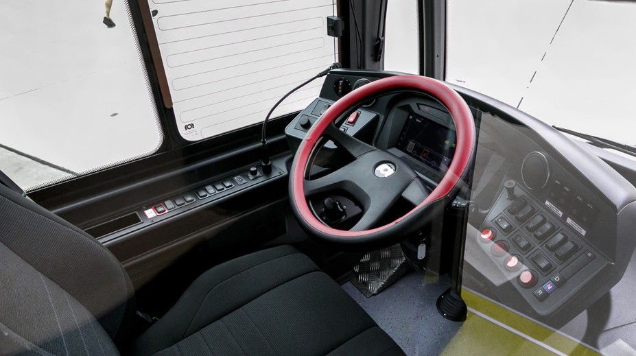 Tragická nehoda neďaleko Senca. Autobus skončil na poli, vodič (†56) bol mŕtvy