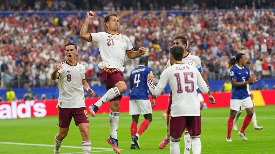 Spoznali sme prvého finalistu MS. Najväčší favorit sa šampiónom určite nestane