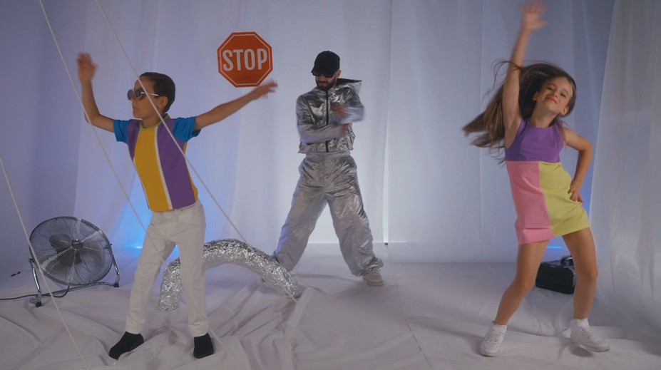 Vďaka umelej inteligencii vznikla unikátna skladba: Miro Jaroš spojil rap MC Erika a hlas zosnulej Barbary