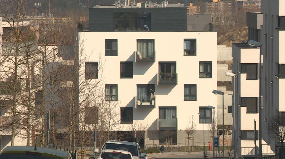 Kto chce predať byt, musí ísť s cenou dole. Nehovoríme o drobných