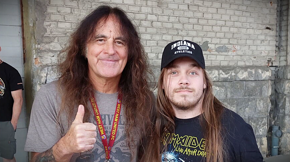Ťažko by ste hľadali väčšieho fanúšika heavy metalu. Rasťo za svojimi idolmi precestoval kus sveta