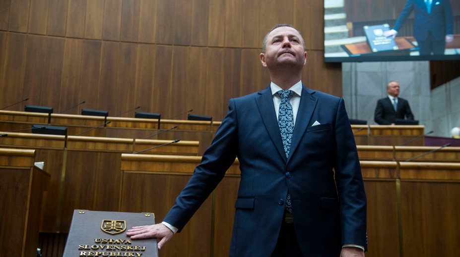 K podozreniu na plagiát od Kéryho sa vyjadruje aj Drucker, opozícia vyzýva na odstúpenie