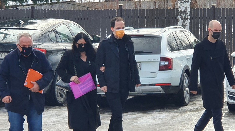 Vdova po Milanovi Lučanskom na polícii. Vyšetrovateľ vypočul aj jej synov