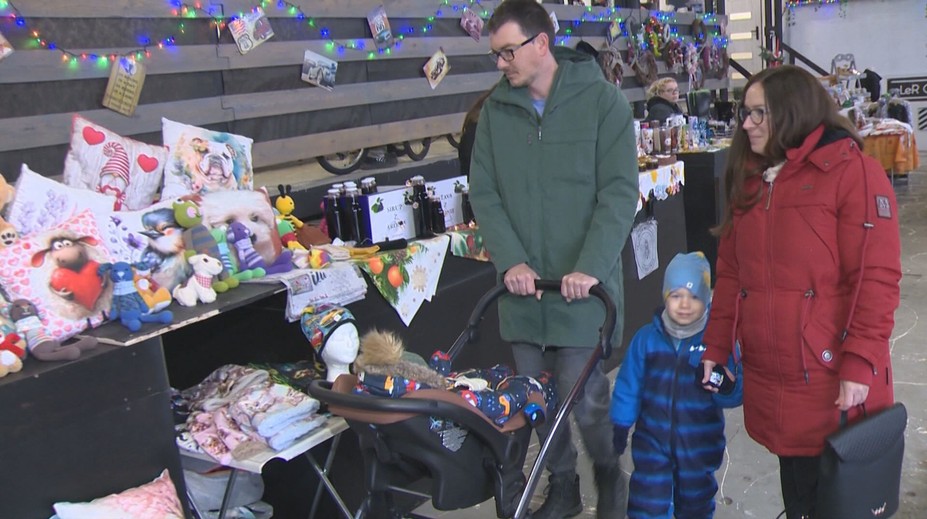 Pre jedného odpad, pre druhého poklad. Garážový výpredaj v Leviciach láka