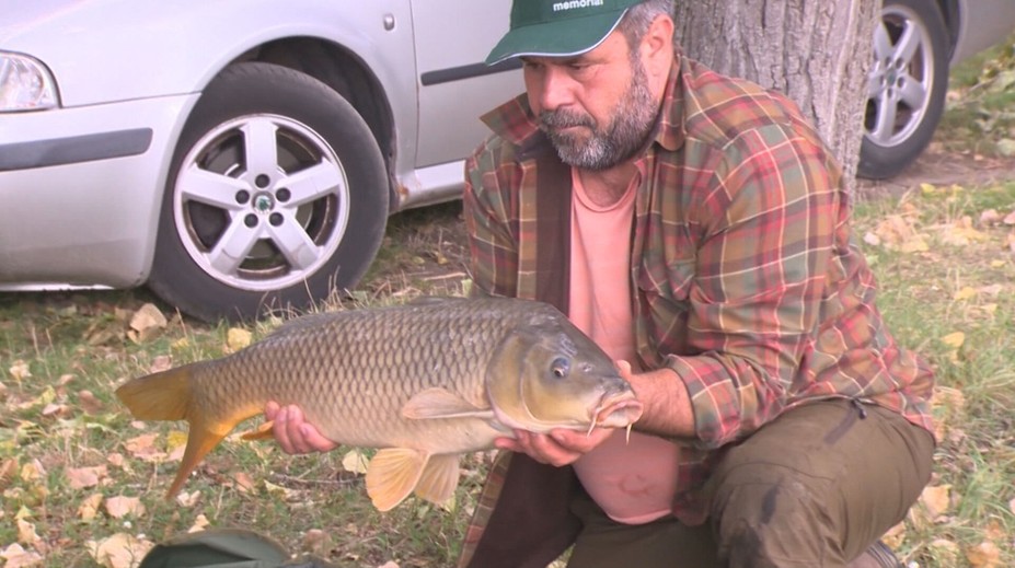 Jar láka rybárov k vode, no pravidlá sú nekompromisné. Za lov bez povolenia hrozí až väzenie