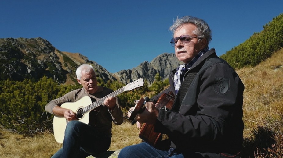 Ján Tribula zobral do Tatier jubilanta Pavla Hammela, gitara nemohla chýbať