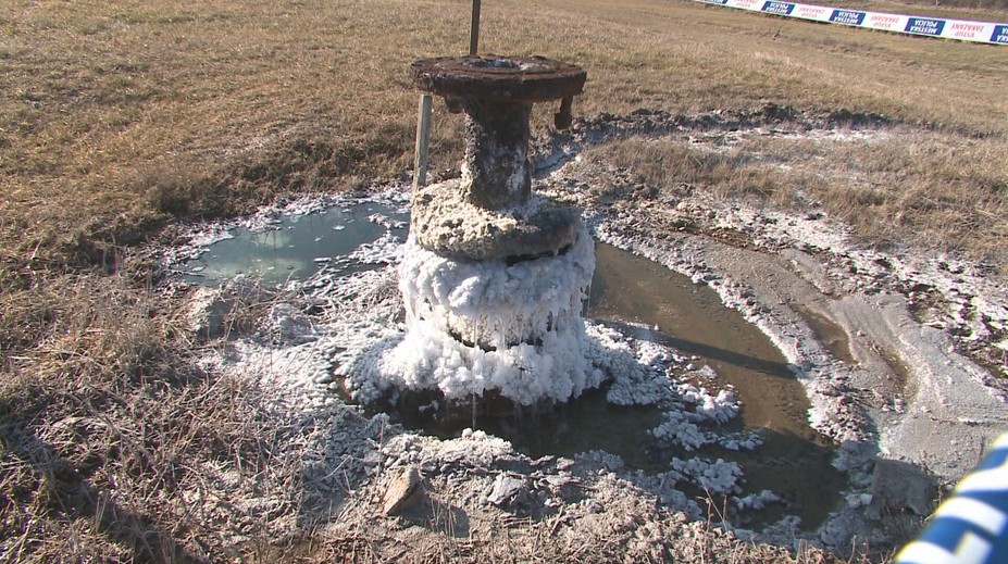Za Prešovom tiká časovaná ekologická hrozba. Vyteká tam soľanka a hrozí aj prepad územia