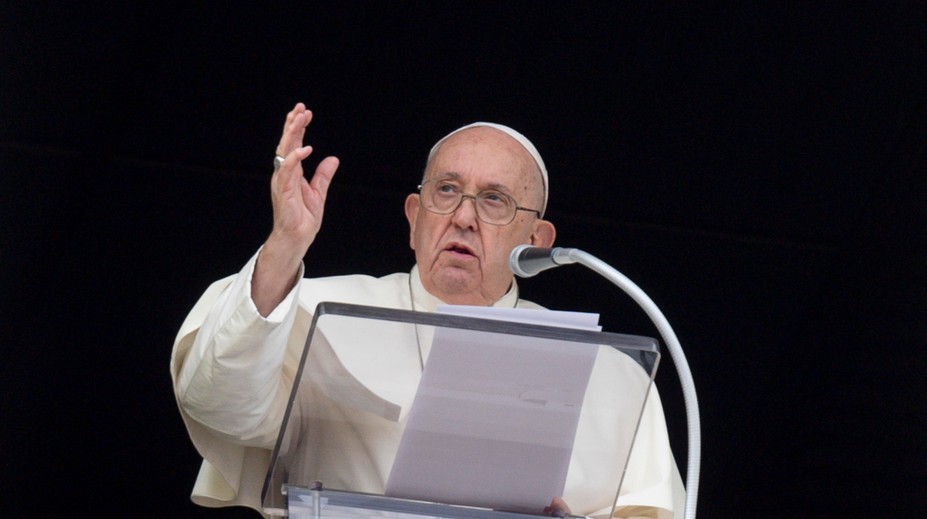 Pápež František zostáva v kritickom stave. Vatikán hovorí o možnej rezignácii