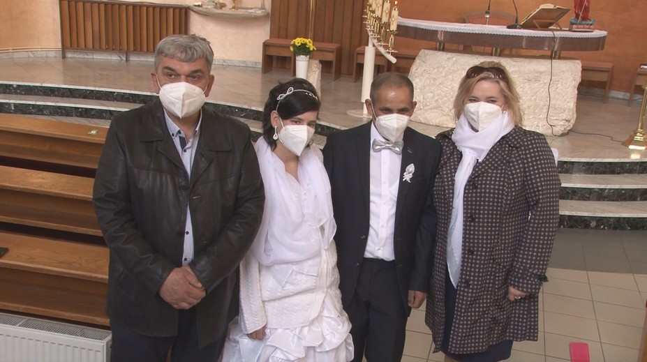 Manželstvo im stroskotalo, o syna sa stará sám. Ján napriek tomu hovorí, že žije svoj sen