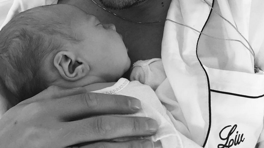 Už je na svete. Známa herečka zverejnila snímku dcérky