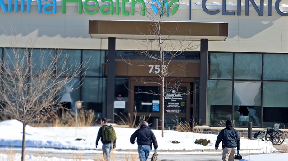 Streľba v nemocnici v Minnesote si vyžiadala jednu obeť a štyroch zranených