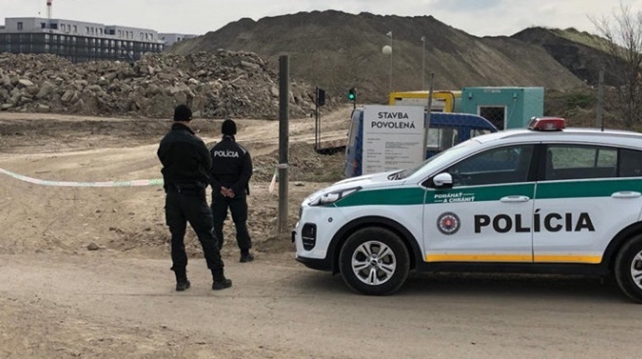 Vzorky zeme pod obchvatom Bratislavy potvrdili nepovolený azbest