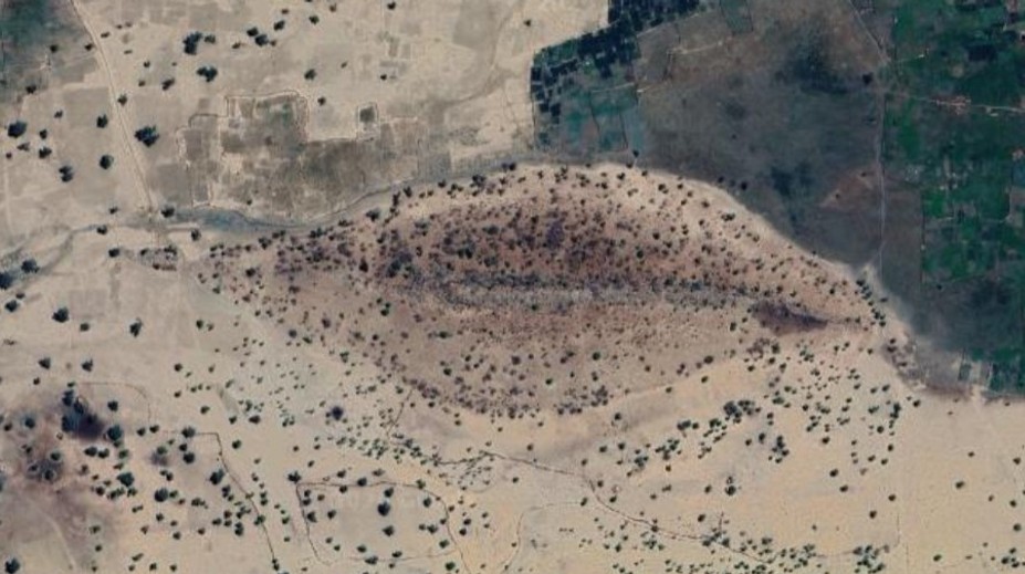 Na Google Maps sa objavili záhadné „ústa“ v púšti, rozvírili špekulácie. Vedci majú teóriu